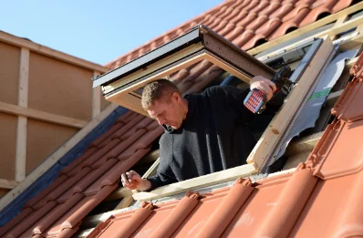 Pose de fenêtres de toit Velux à Novillard